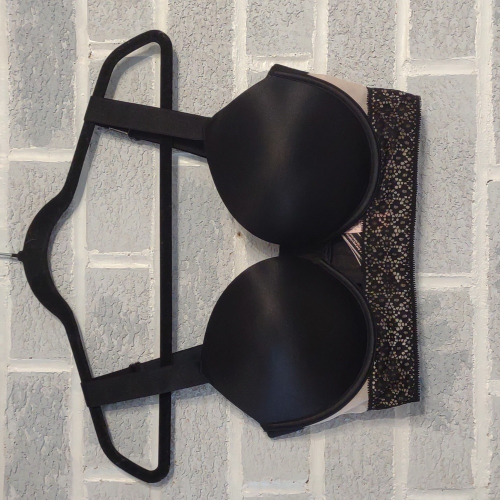 Victoria's Secret Very Sexy Black Strappy Padded Underwire Push Up Bra 34DD NWT